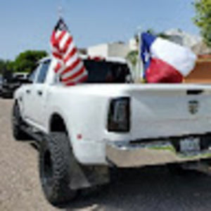 Meet your Posher, Javier